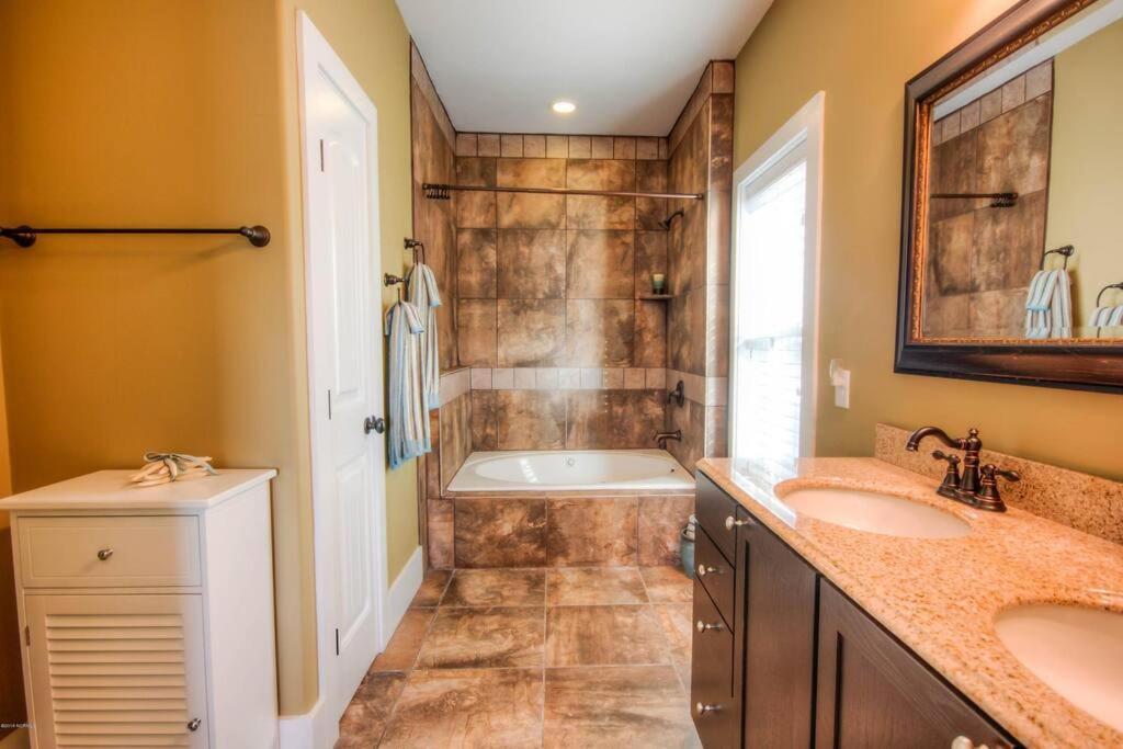 Luxury Townhouse W/ Golf Cart & Private Elevator Villa *