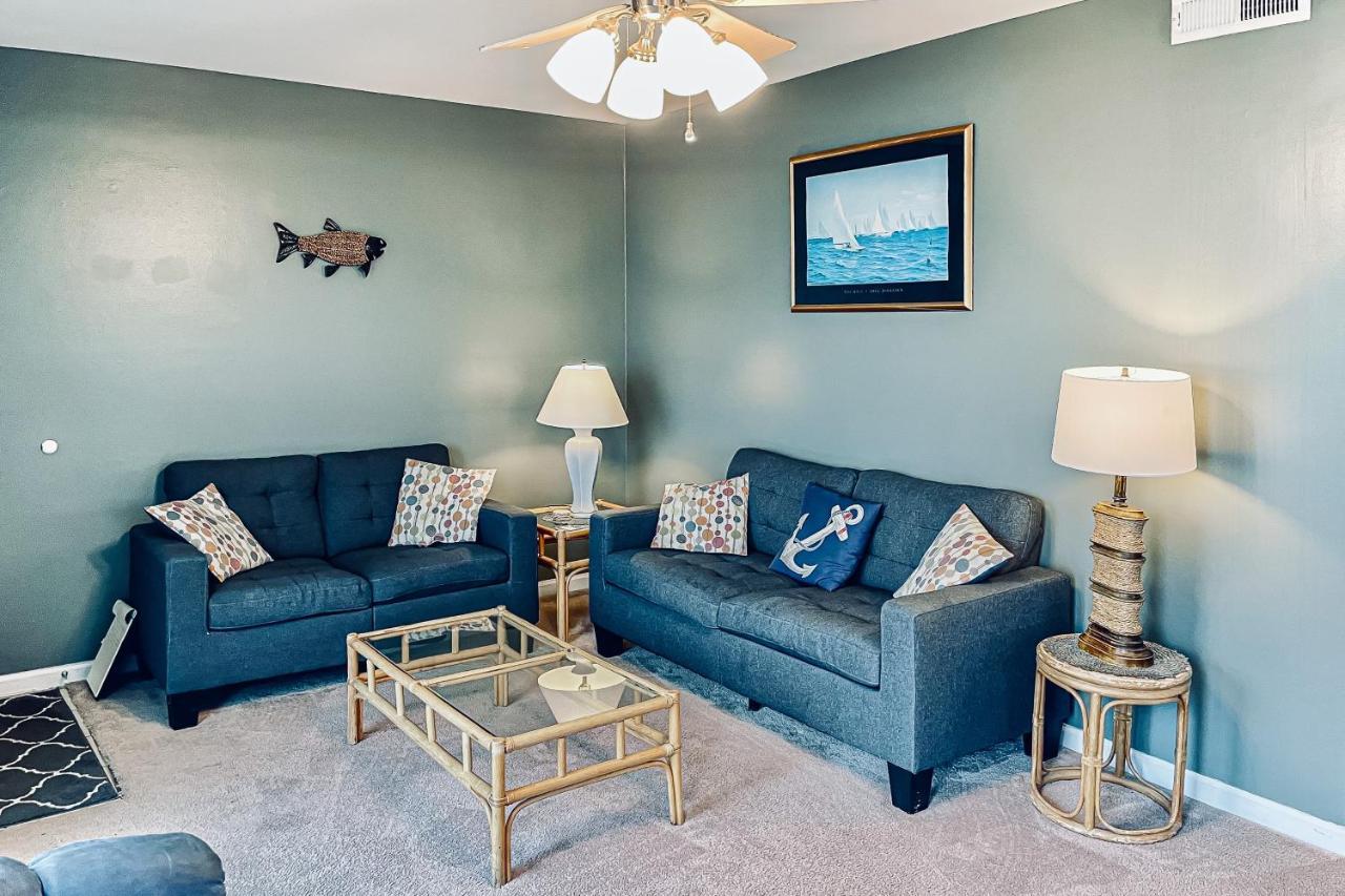 Carolina Beachfront Beauty Apartment Carolina Beach