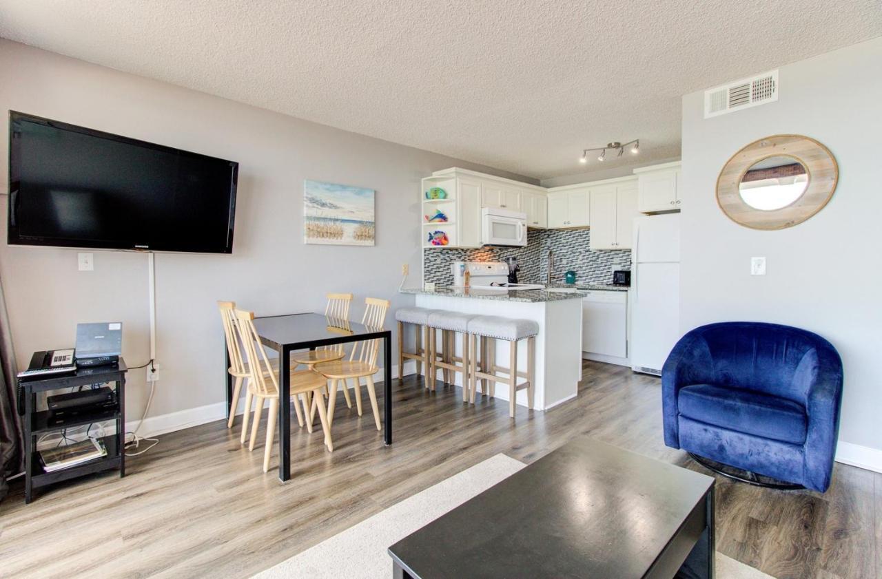 Apartment 0607 Just Beachy By Atlantic Towers Carolina Beach