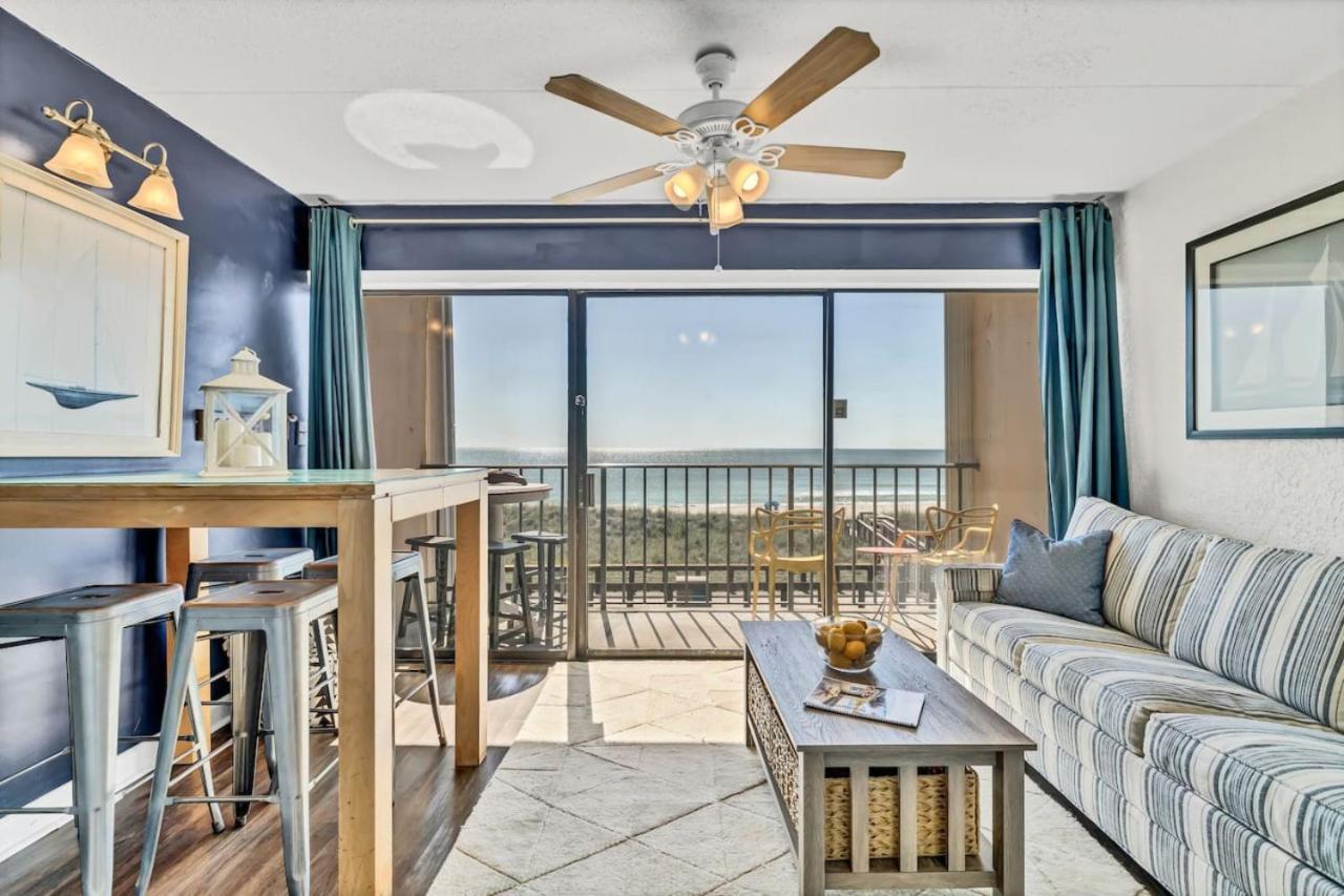 Nautical Oceanside Oasis Sleeps 4
