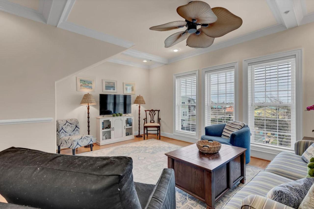 Coastal Escape On Park Carolina Beach