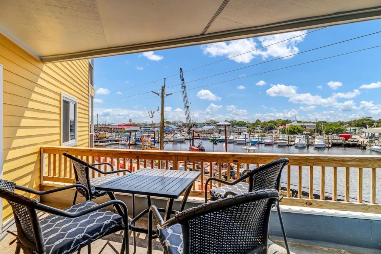 Seas The Day With Fantastic Marina Views Holiday home *
