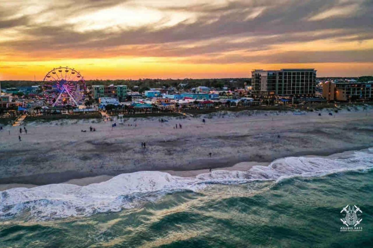 Santorini Dreaming At Cb Oceanfront 2 Bdrm With Pool * Carolina Beach