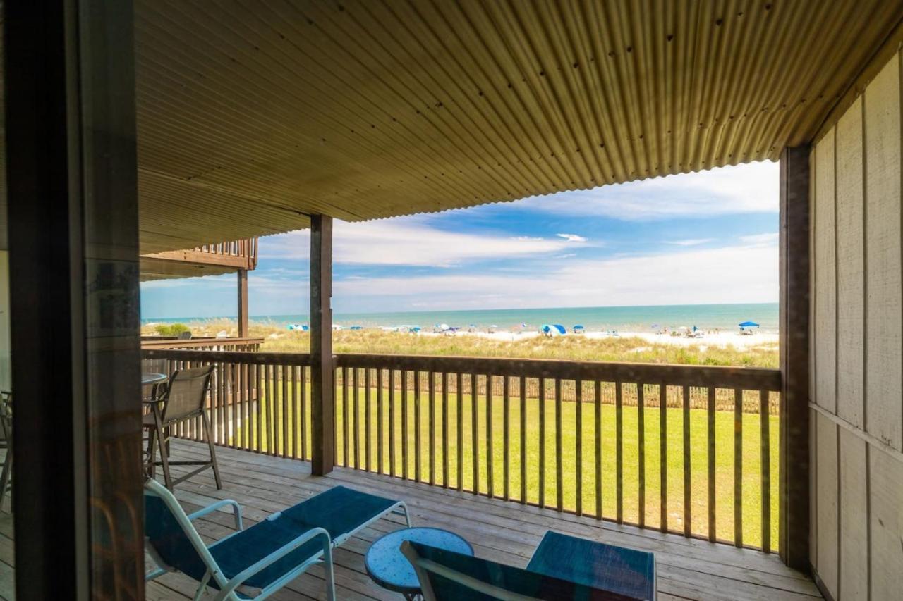 Holiday home Santorini Dreaming At Cb Oceanfront 2 Bdrm With Pool Carolina Beach