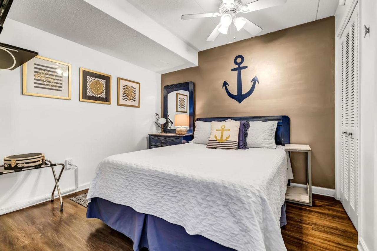 Holiday home Nautical Oceanside Oasis Sleeps 4