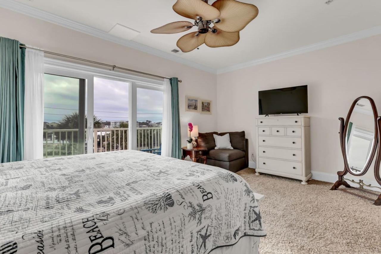 Coastal Escape On Park