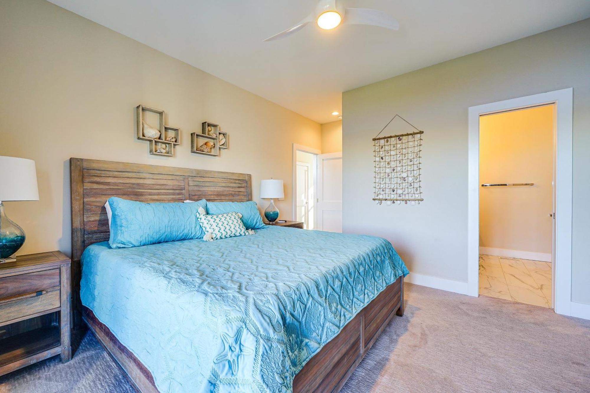 Lakefront Carolina Townhome With 3 Balconies! Carolina Beach
