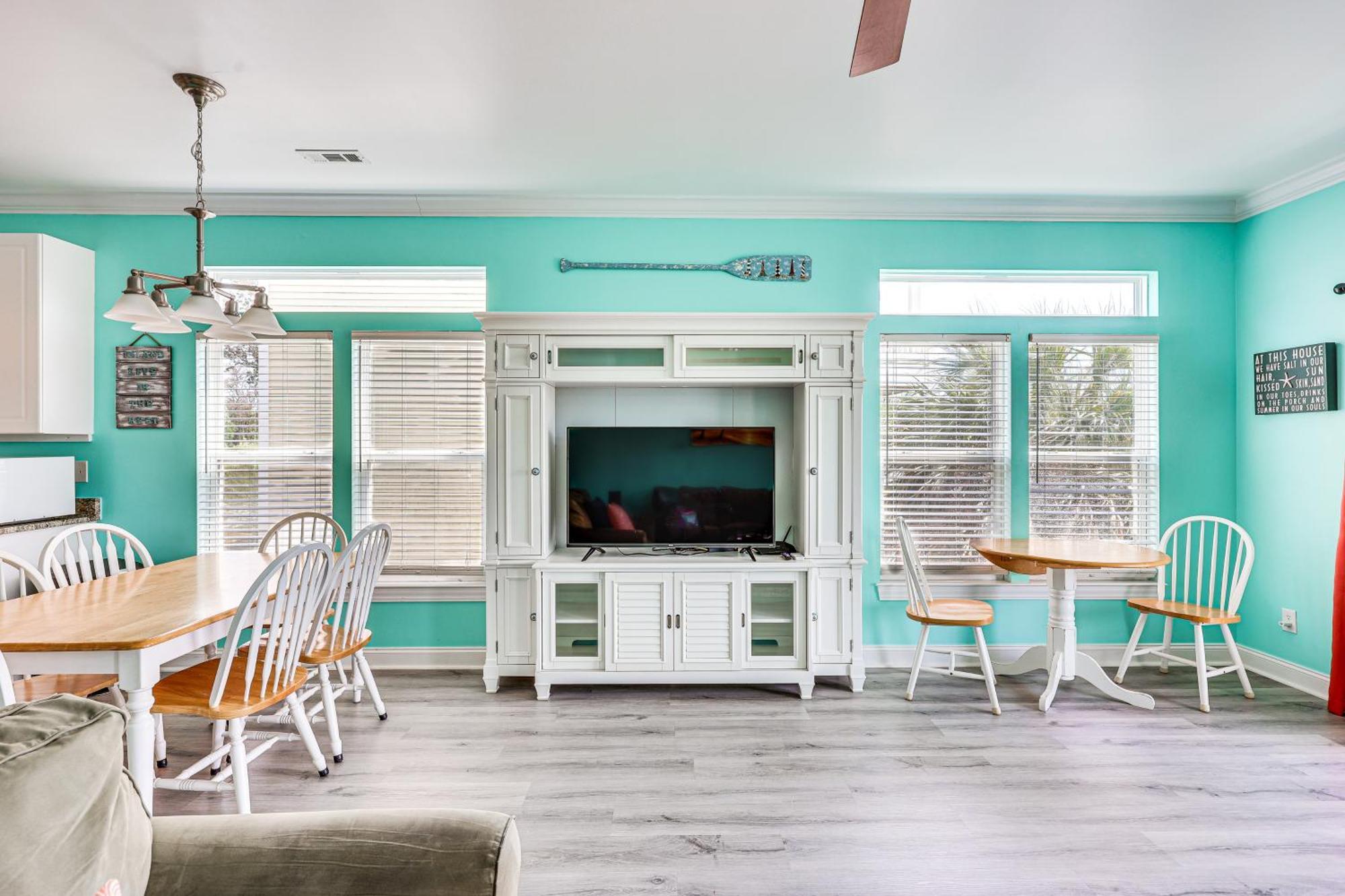Calm Coastal Haven With 2 Balconies Near Holiday home *