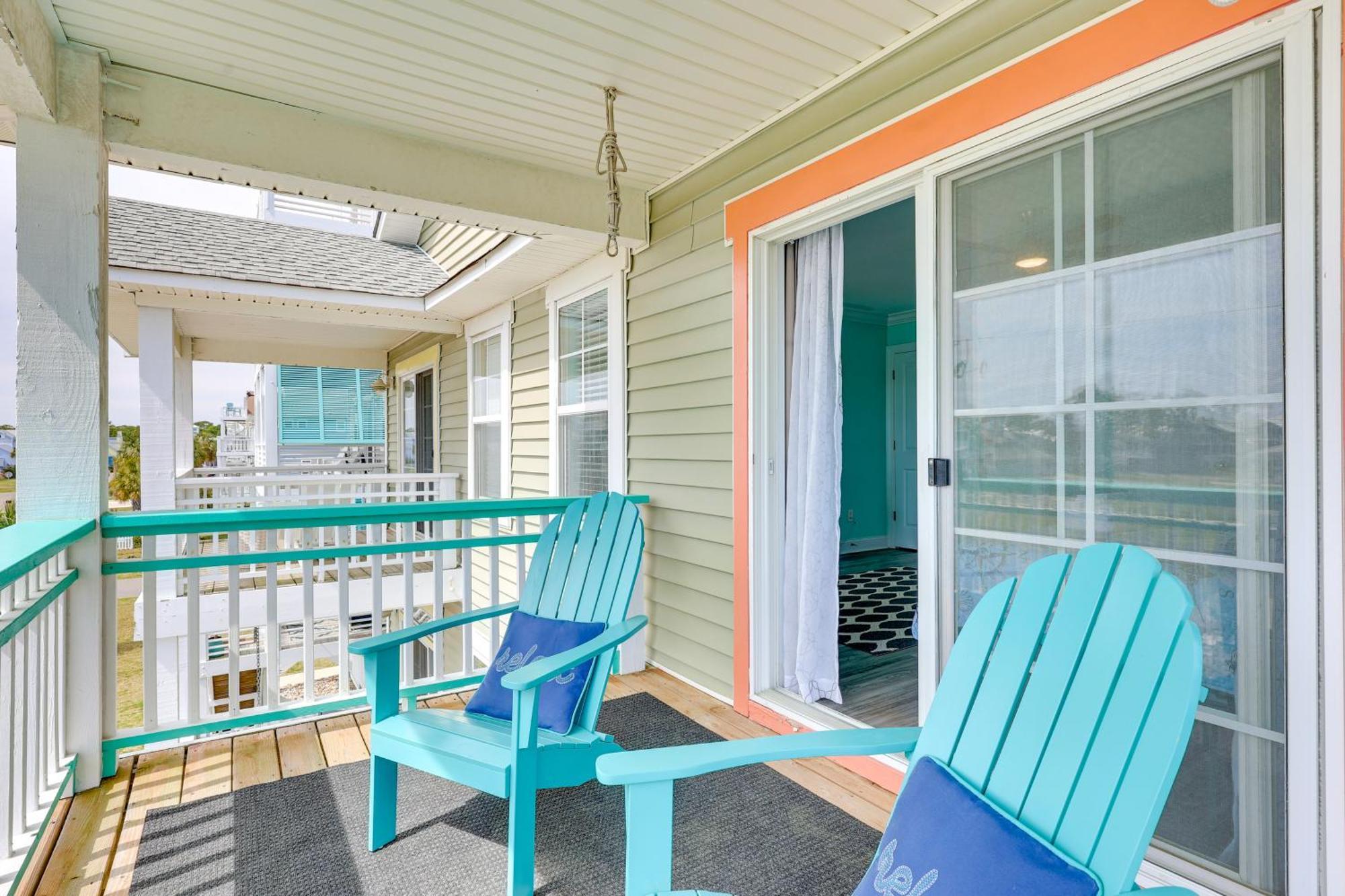 Calm Coastal Haven With 2 Balconies Near Holiday home *