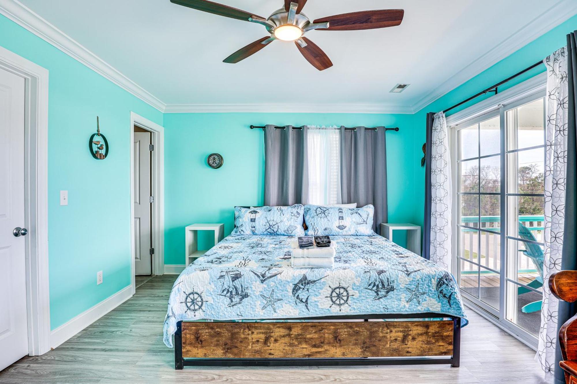 Calm Coastal Haven With 2 Balconies Near Carolina Beach