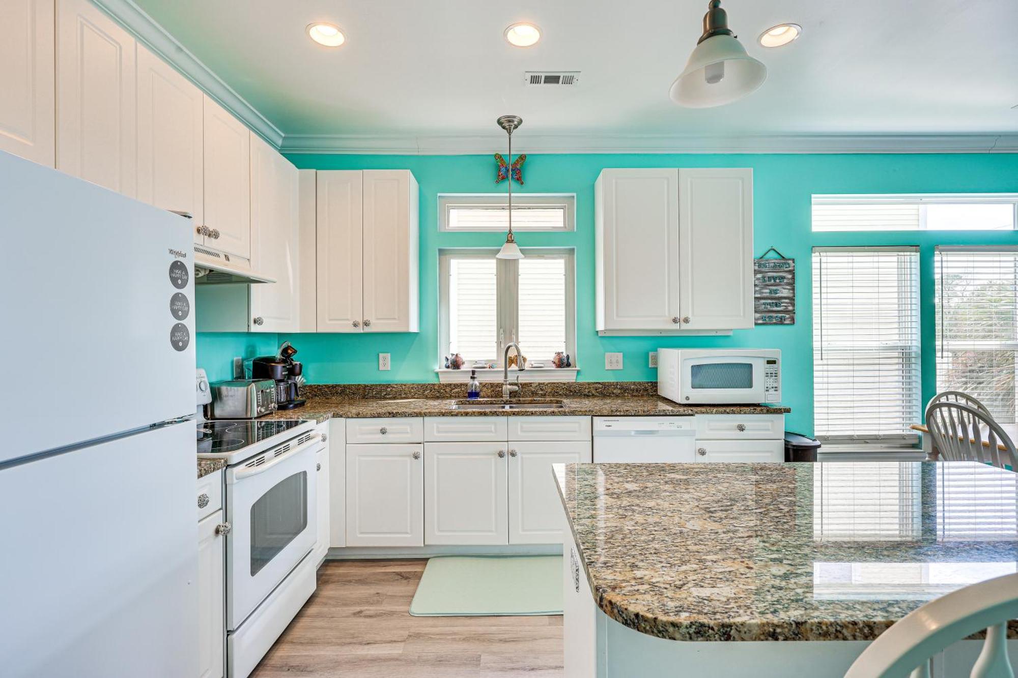 Holiday home Calm Coastal Haven With 2 Balconies Near Carolina Beach