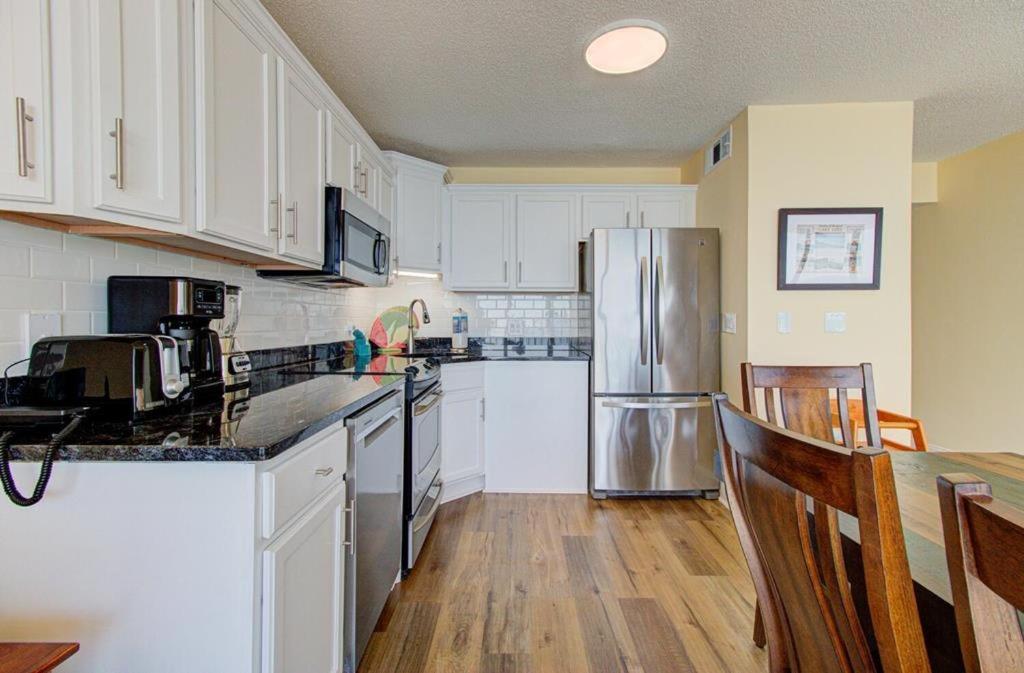 1110 Lure By The Sea By Atlantic Towers Apartment Carolina Beach