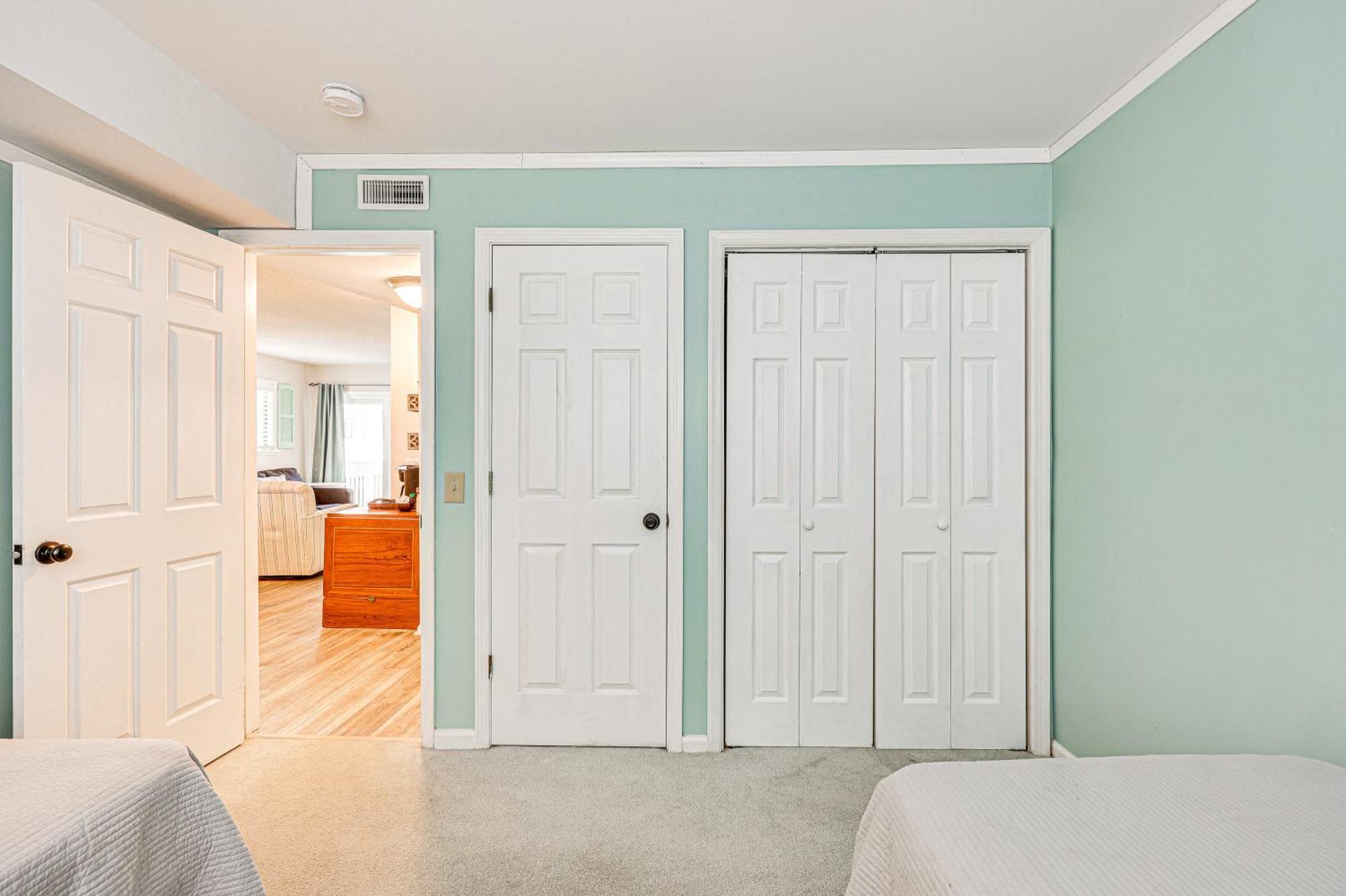 Apartment Carolina With Balcony And Ocean Access! *