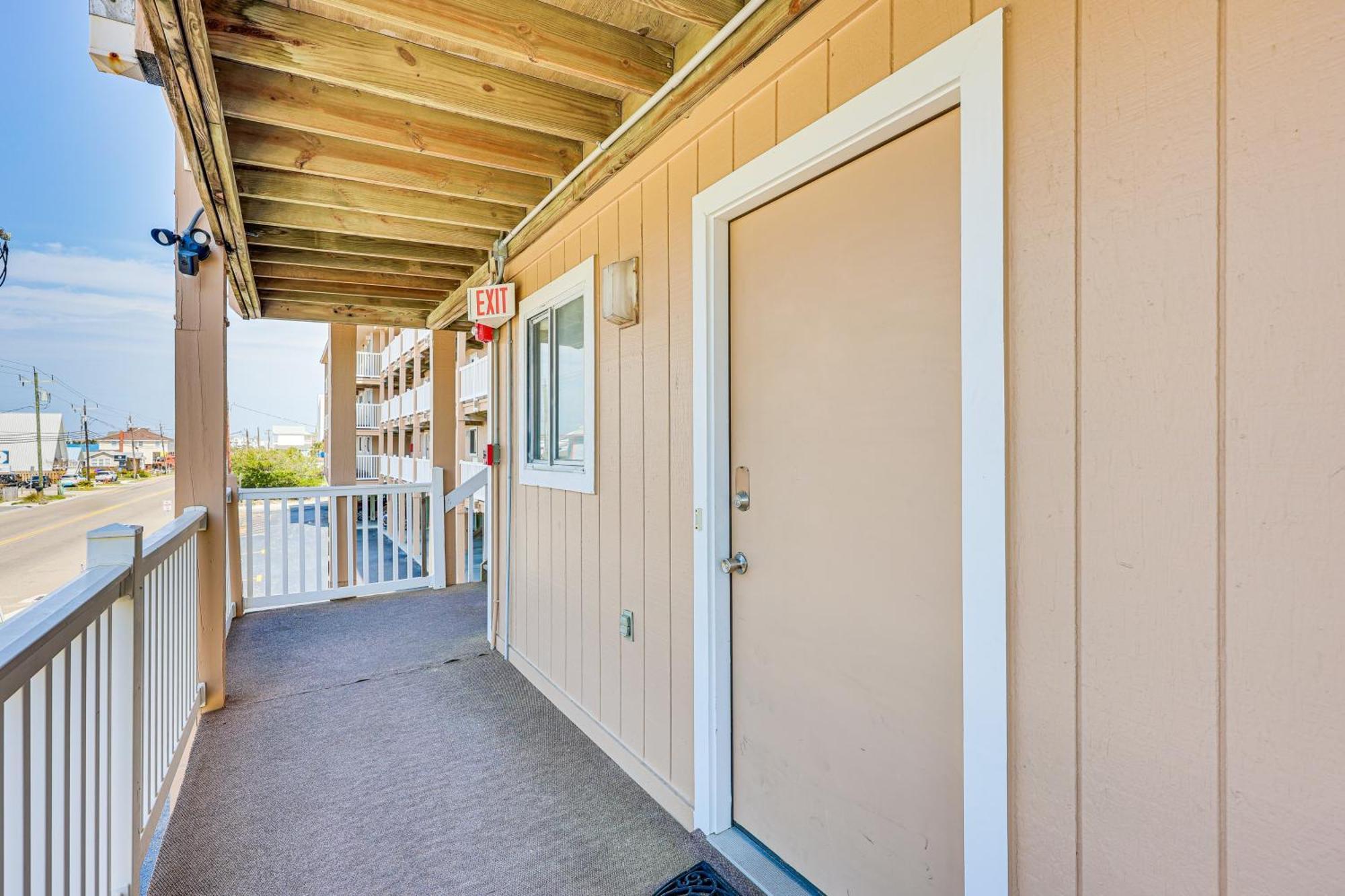 Carolina With Balcony And Ocean Access! Carolina Beach