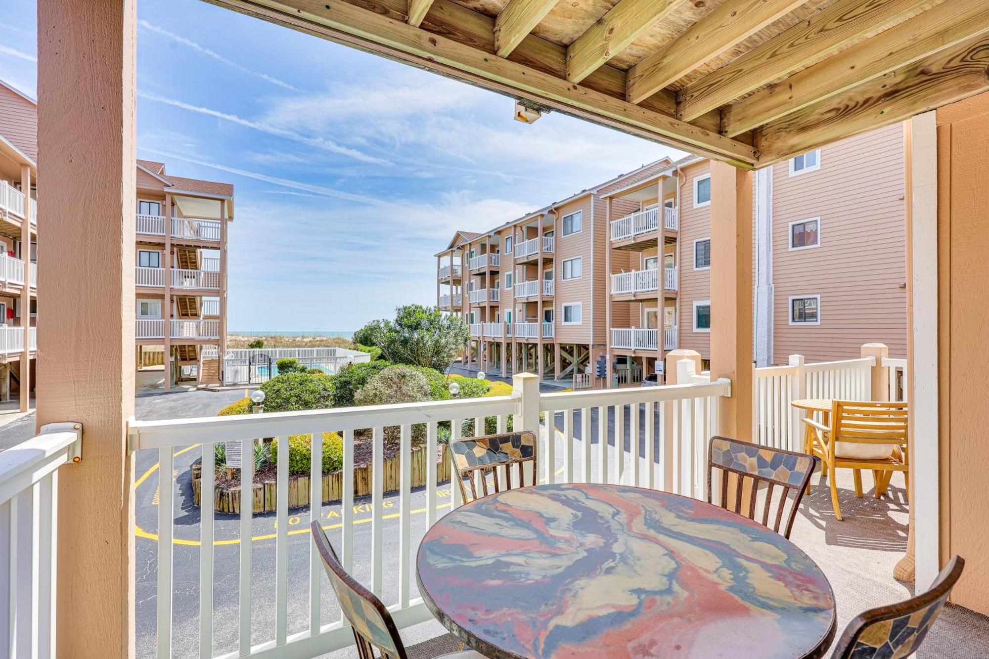 Carolina With Balcony And Ocean Access! Apartment Carolina Beach