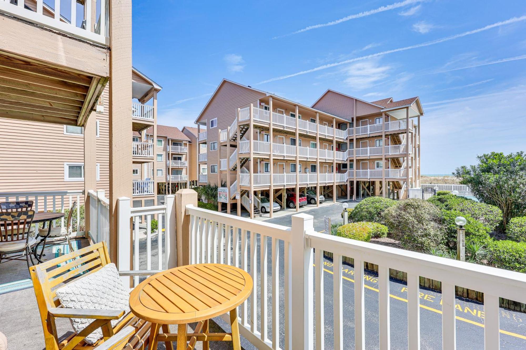 Carolina With Balcony And Ocean Access! Apartment *