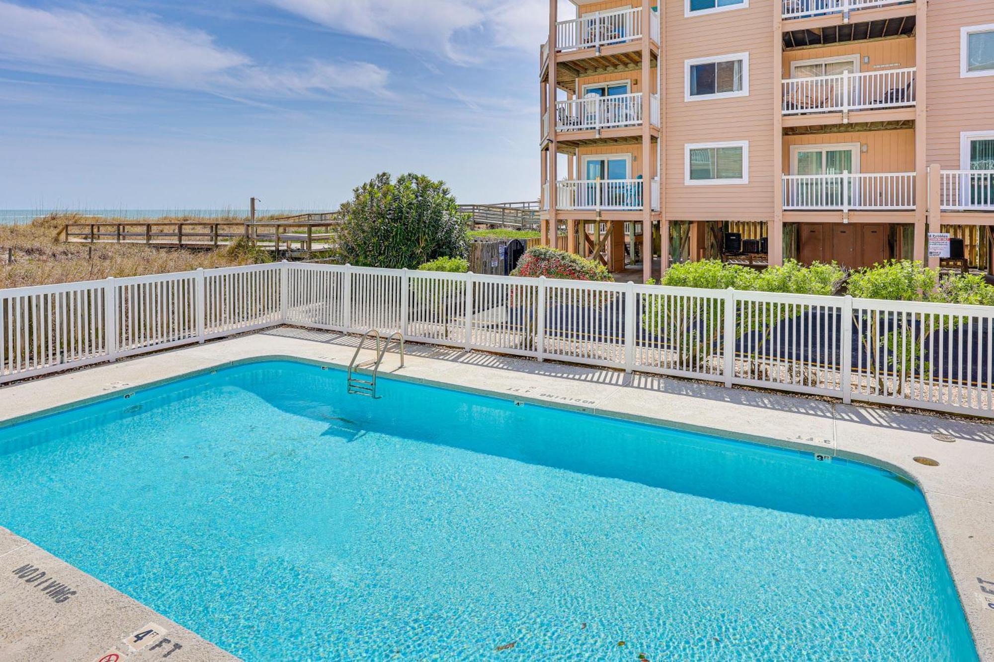 Carolina With Balcony And Ocean Access! Carolina Beach