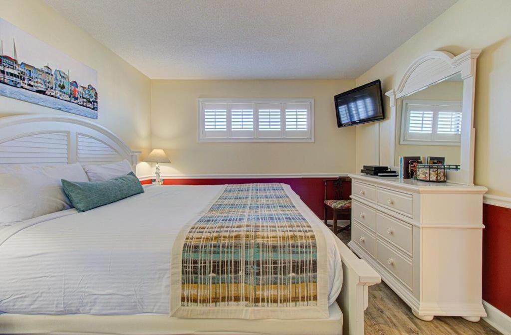 1003 Ocean Breeze Carolina Beach