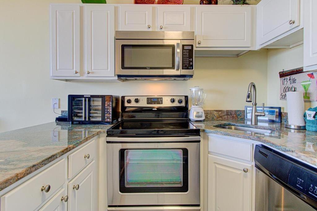 Apartment 0409 *