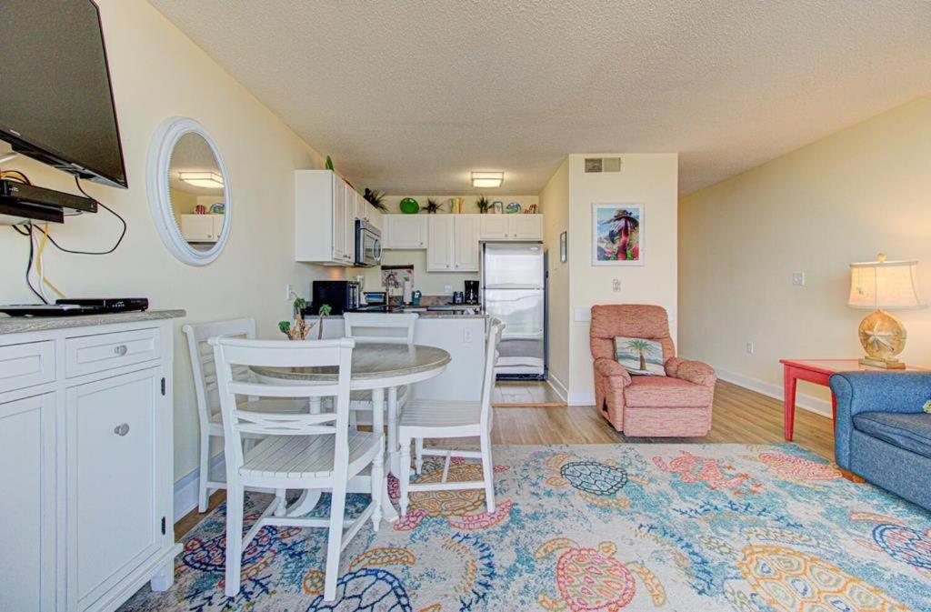 Apartment 0409 Carolina Beach