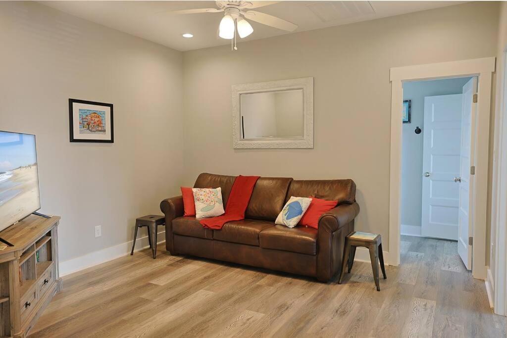 Modern Upscale-house @ Lake-golf Cart Rental-ev *