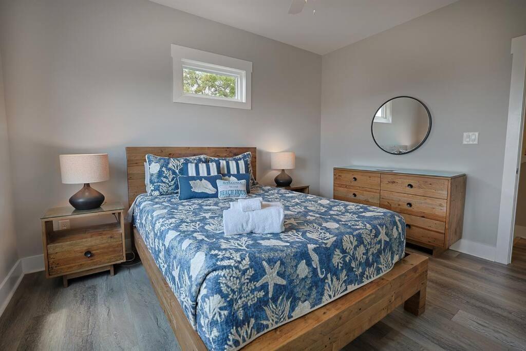 Modern Upscale-house @ Lake-golf Cart Rental-ev