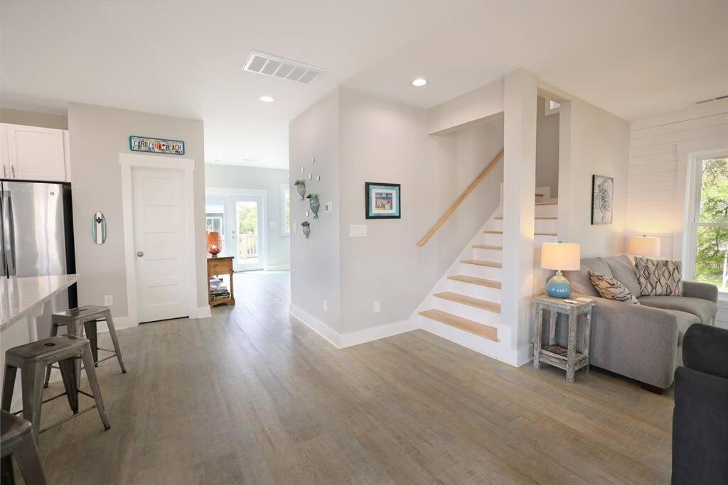 Modern Upscale-house @ Lake-golf Cart Rental-ev Holiday home Carolina Beach