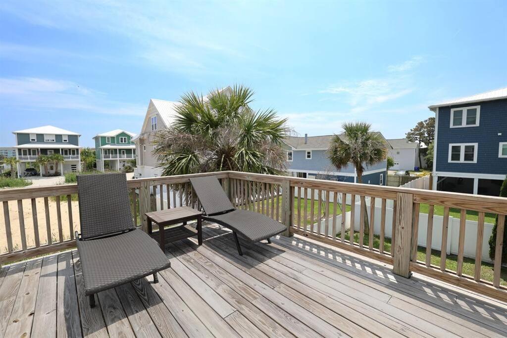 Modern Upscale-house @ Lake-golf Cart Rental-ev Carolina Beach