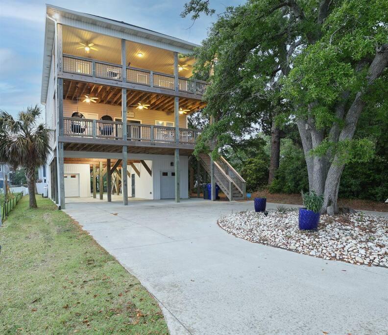 Modern Upscale-house @ Lake-golf Cart Rental-ev Carolina Beach