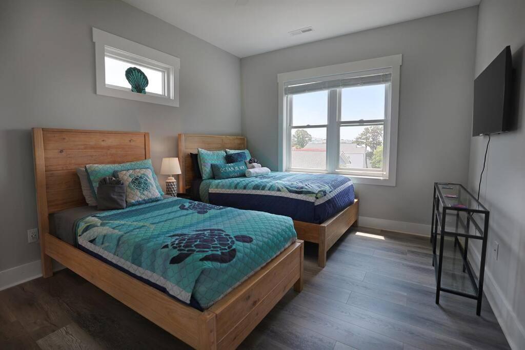 Modern Upscale-house @ Lake-golf Cart Rental-ev Holiday home