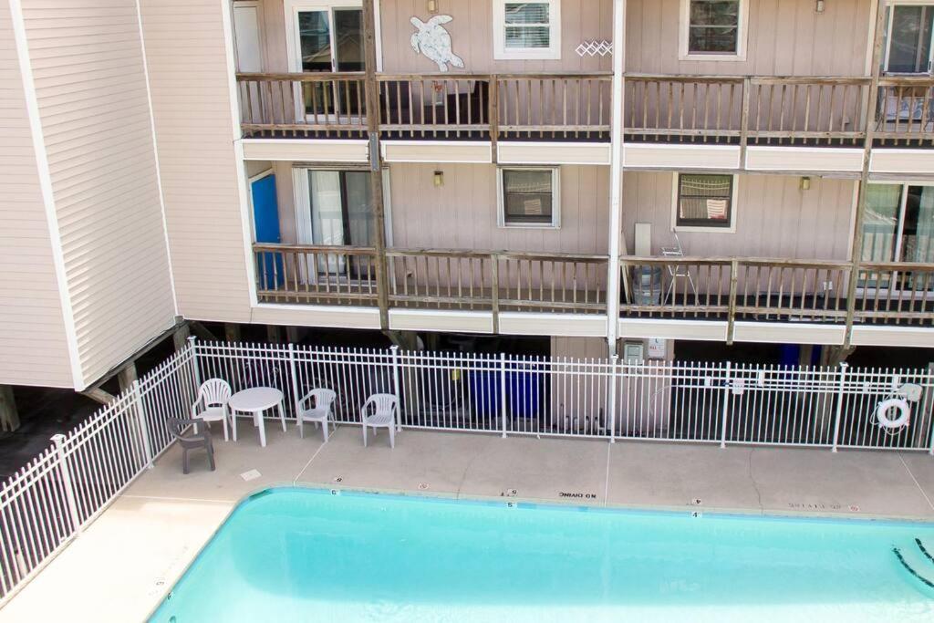 Lovely Condo, Pool, Steps To Beach, Dog Friendly, Apartment Carolina Beach