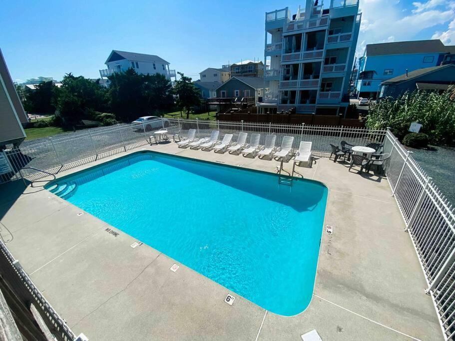 Lovely Condo, Pool, Steps To Beach, Dog Friendly, *