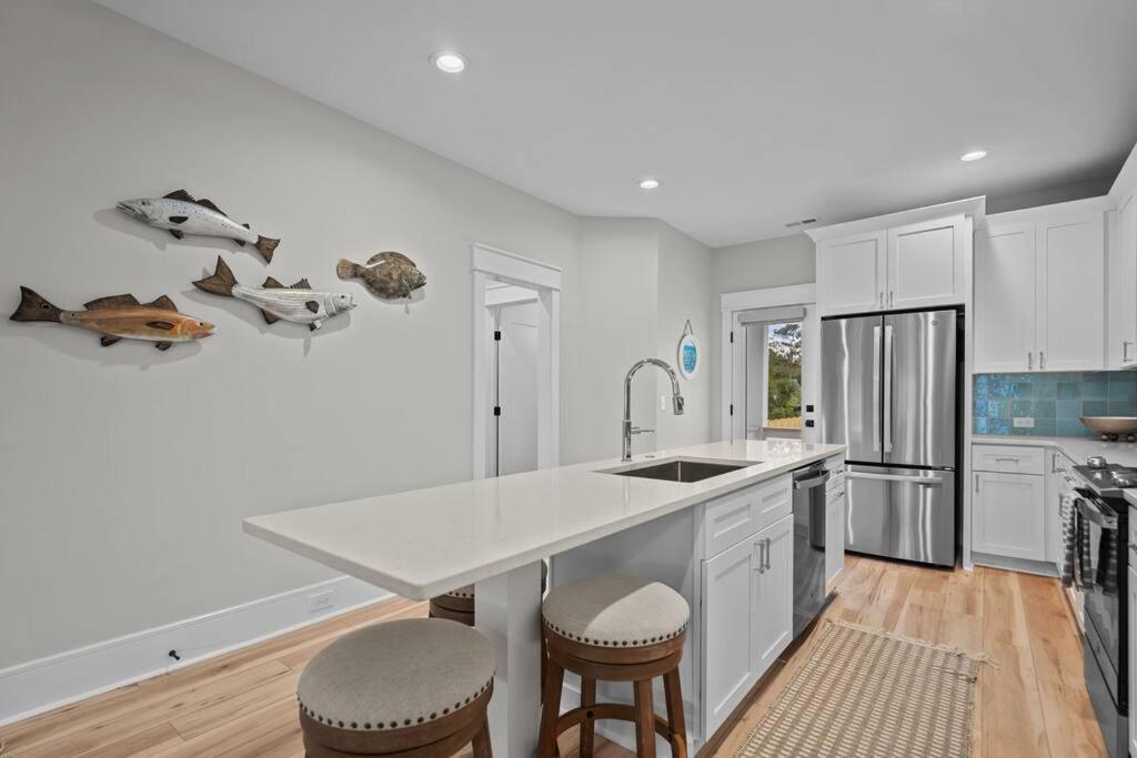 Social & Coastal! Holiday home *