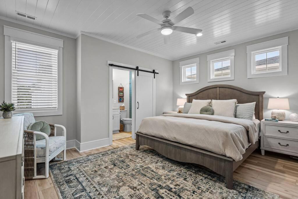 Holiday home Social & Coastal!