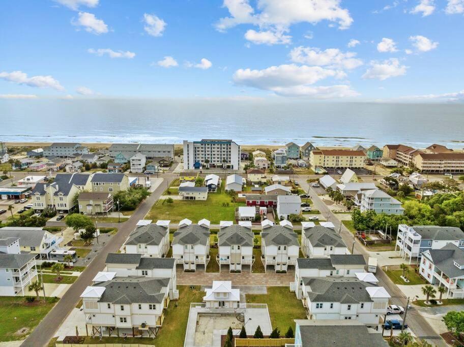 Social & Coastal! * Carolina Beach