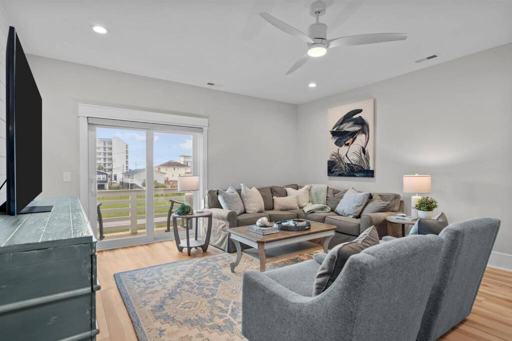 Social & Coastal! Holiday home Carolina Beach