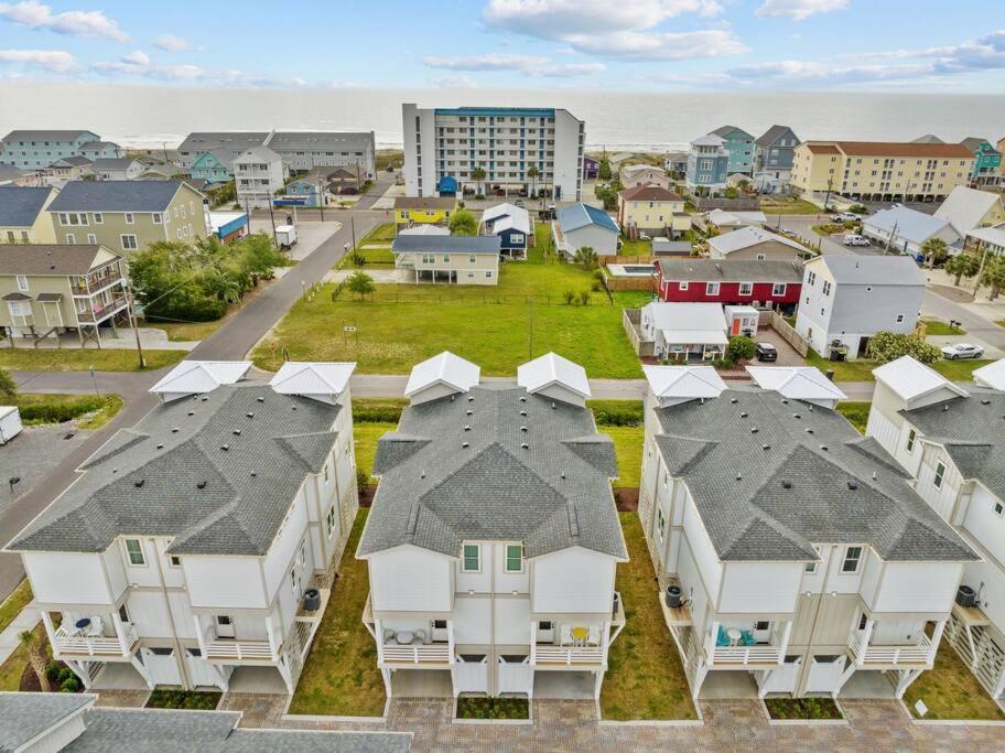 Social & Coastal! Holiday home Carolina Beach