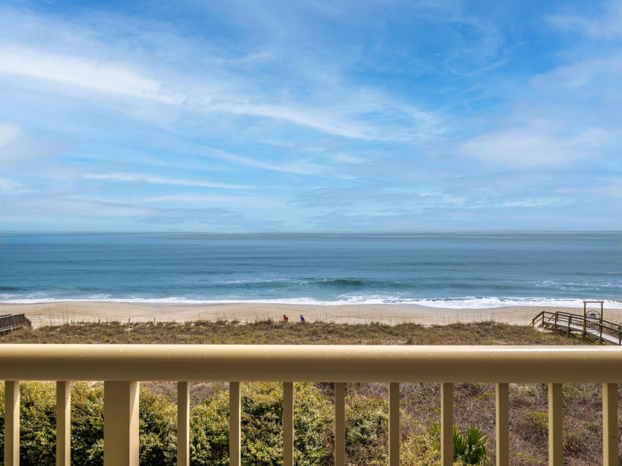 Apartment Pelican Watch #307 *