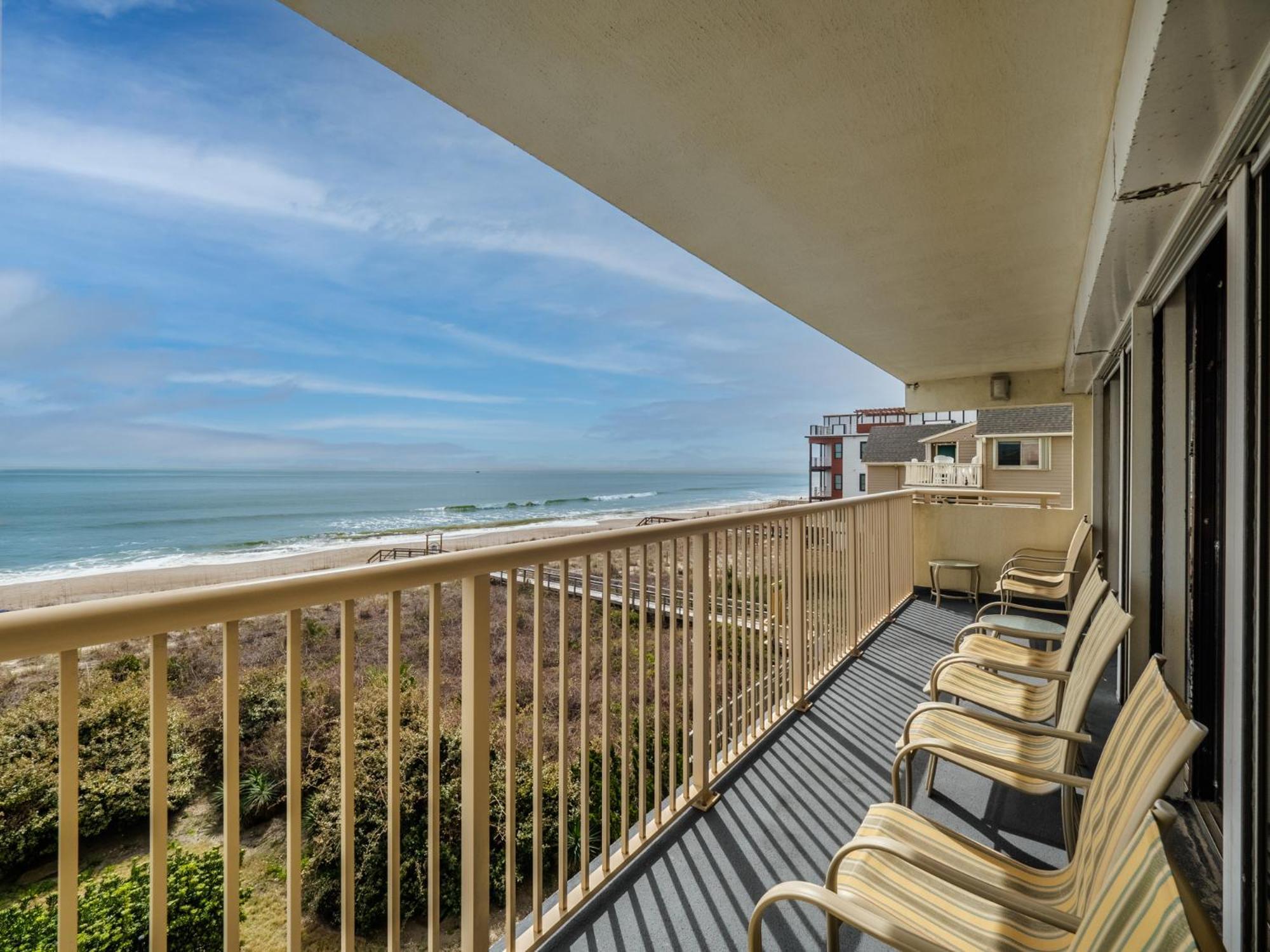 Apartment Pelican Watch #307