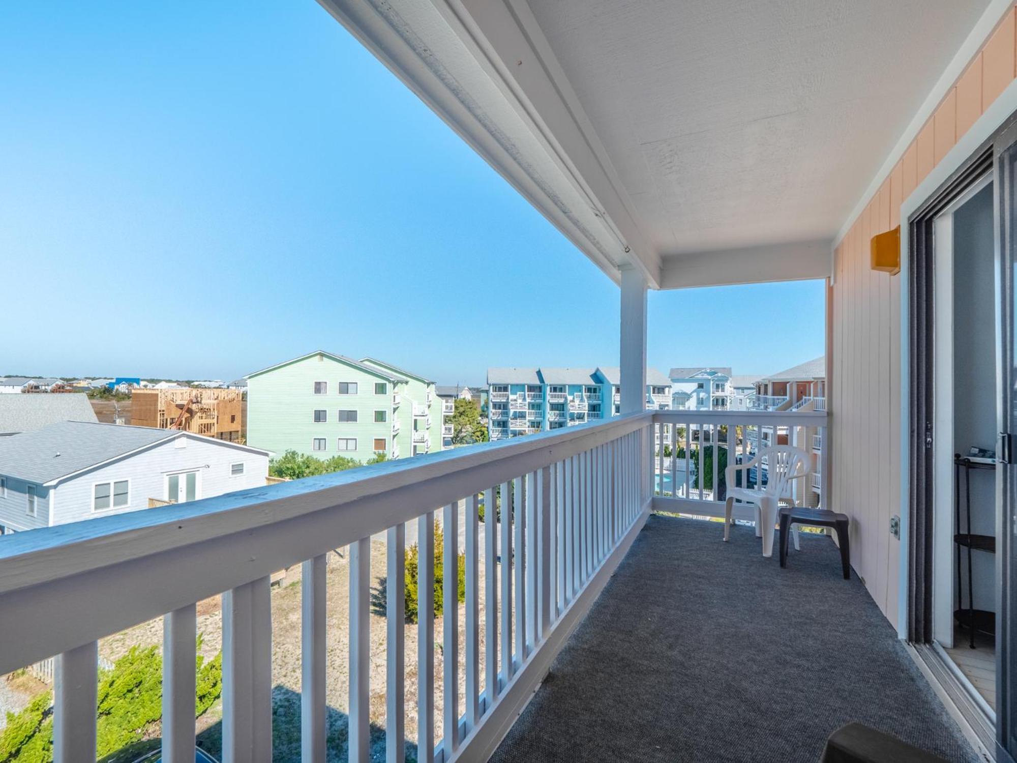 Sunskipper #6g - At Ease Apartment *