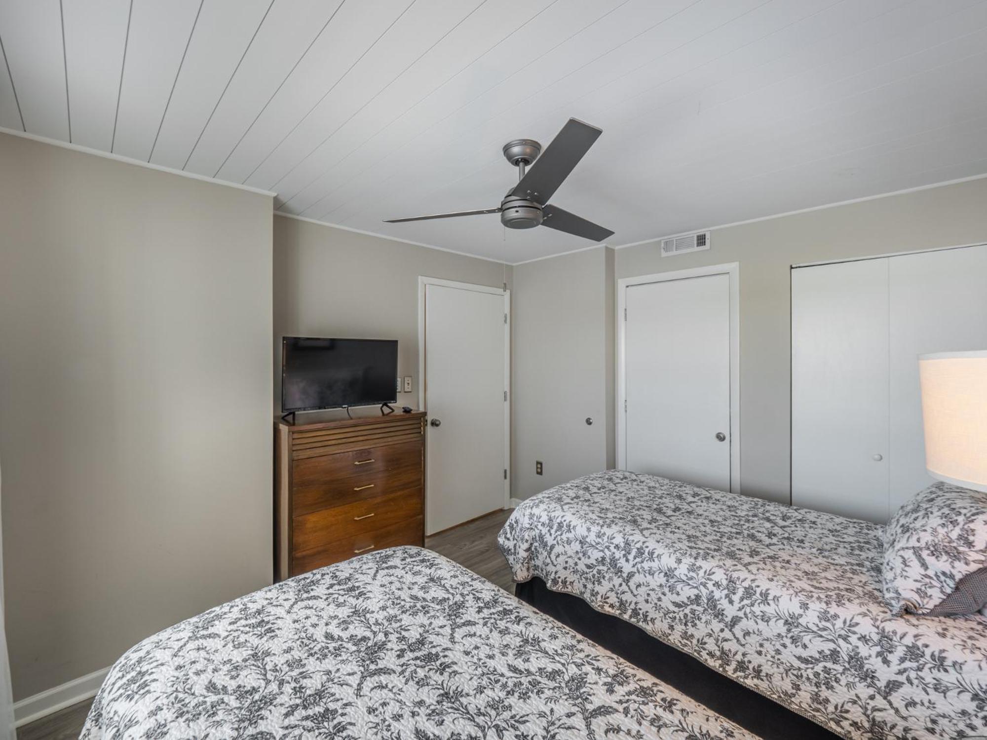 Paradise Towers #604 - Sea La Vie Apartment Carolina Beach
