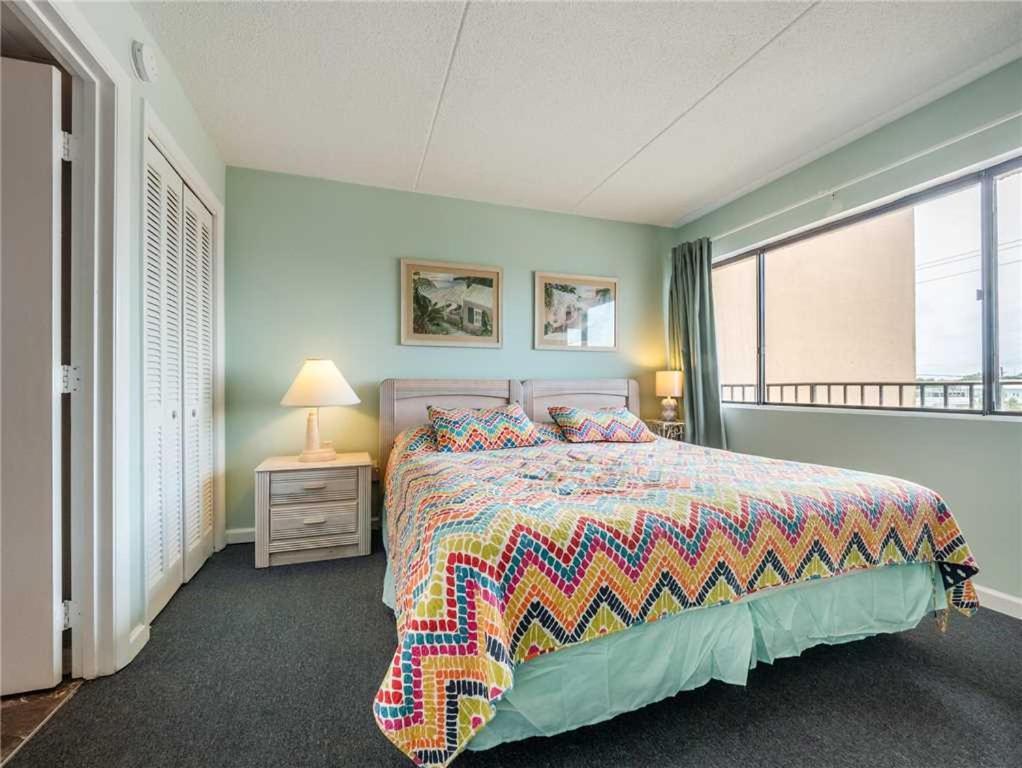 220 Apartment *