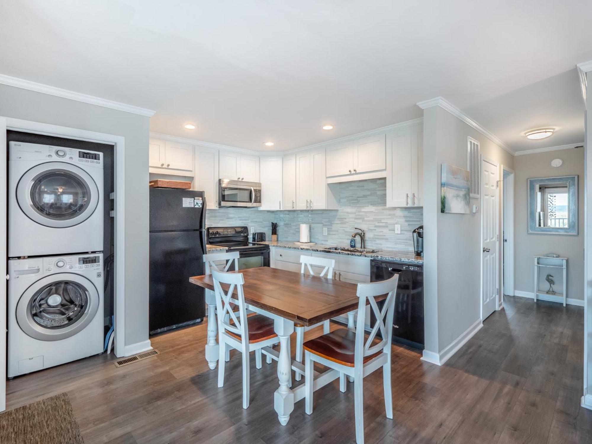 Coral Surf #a1 - Beachy Keen Apartment