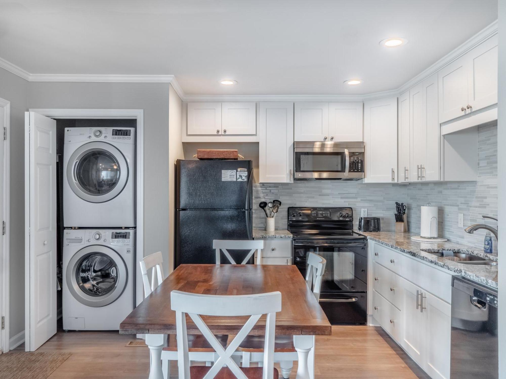 Coral Surf #a1 - Beachy Keen Apartment *