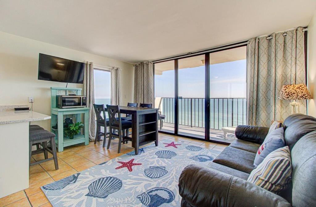 0901 Salty Dayz Tower * Carolina Beach