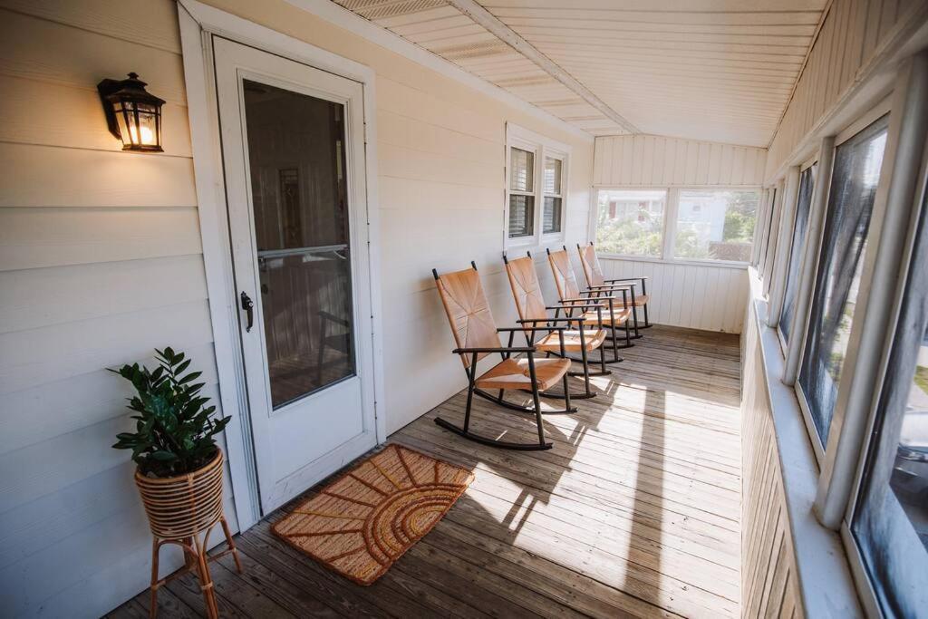 Dreamy 2 Blocks To Beach, Boardwalk & Holiday home Carolina Beach