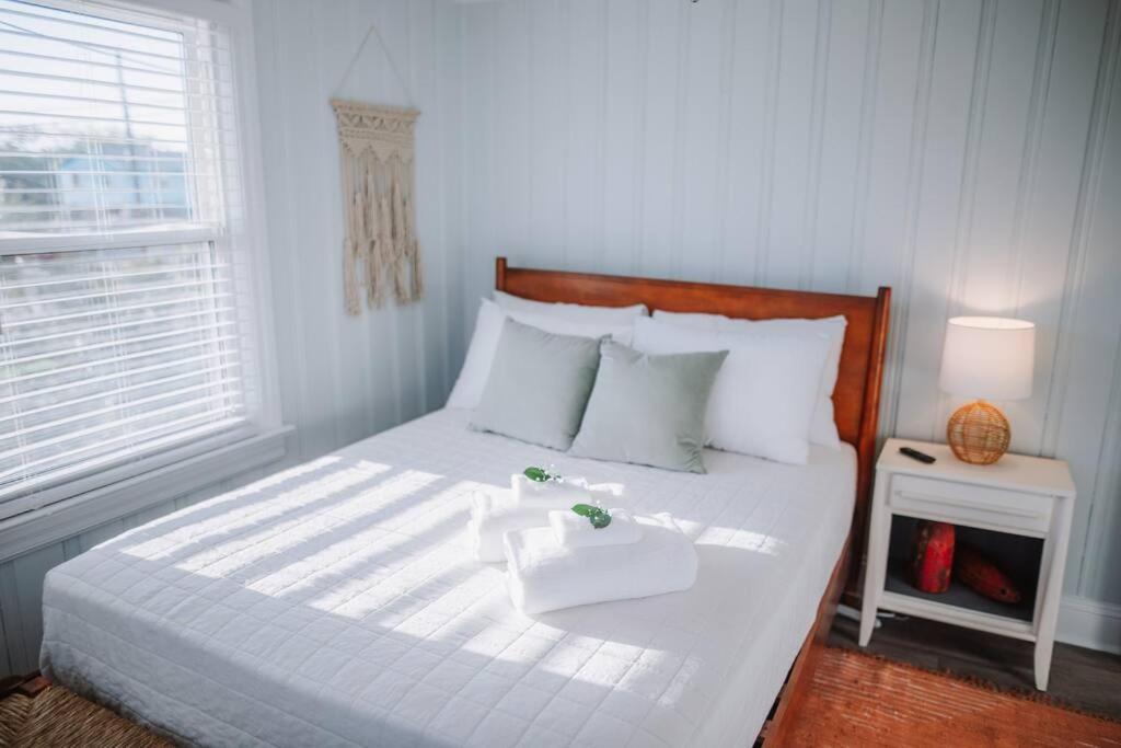 Dreamy 2 Blocks To Beach, Boardwalk & Holiday home
