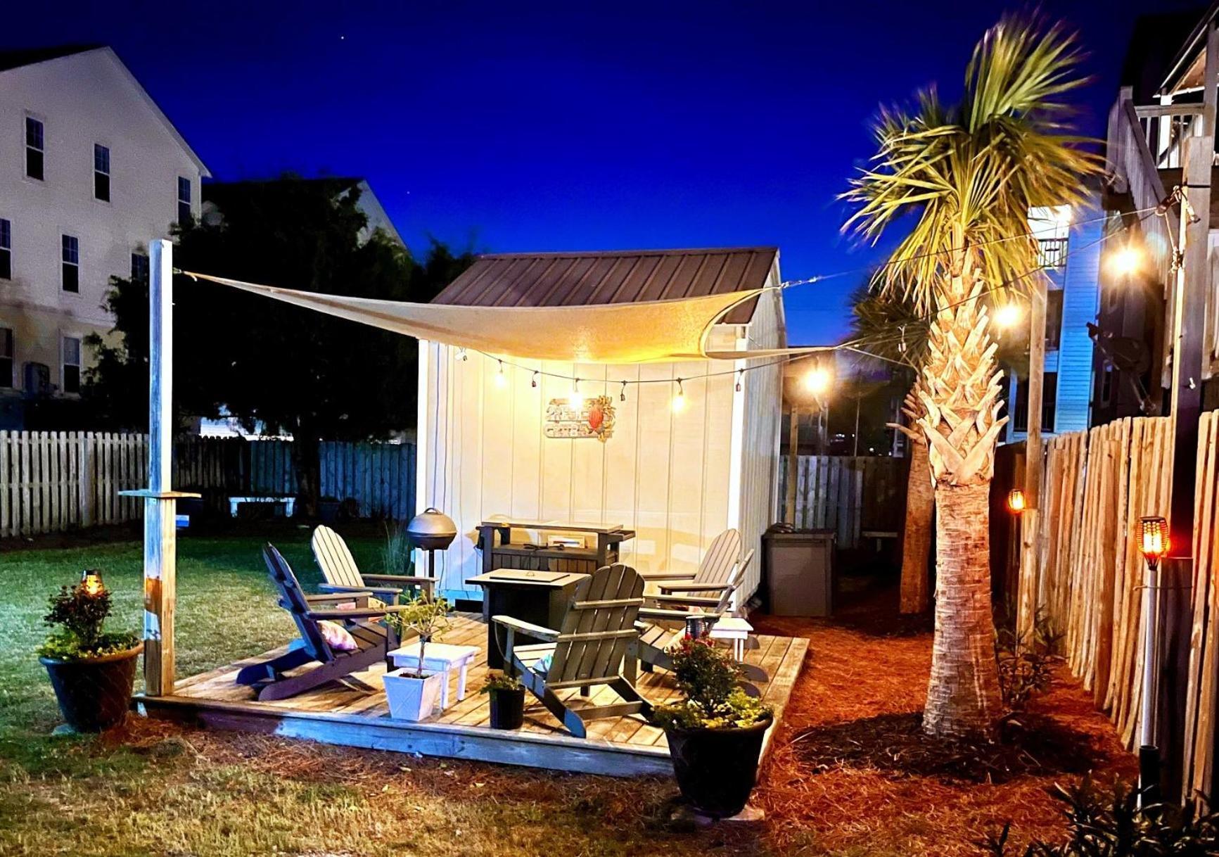 30 Sec To The Beach, Sun, & Sunrises With A Family & Pet Friendly Backyard! * Carolina Beach