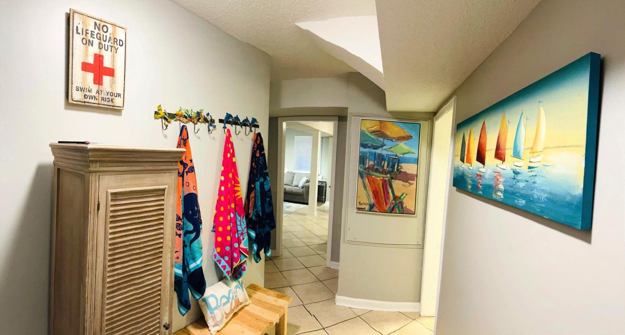 Holiday home 30 Sec To The Beach, Sun, & Sunrises With A Family & Pet Friendly Backyard! Carolina Beach