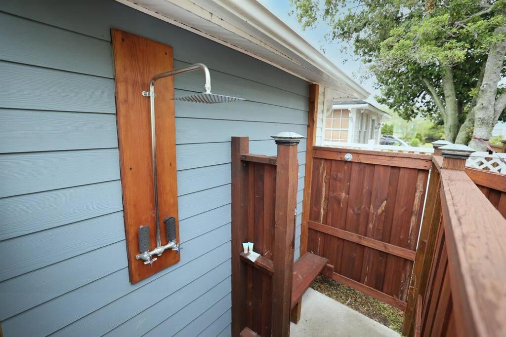 1 Block From & Boardwalk Free Parking Great Porch Carolina Beach